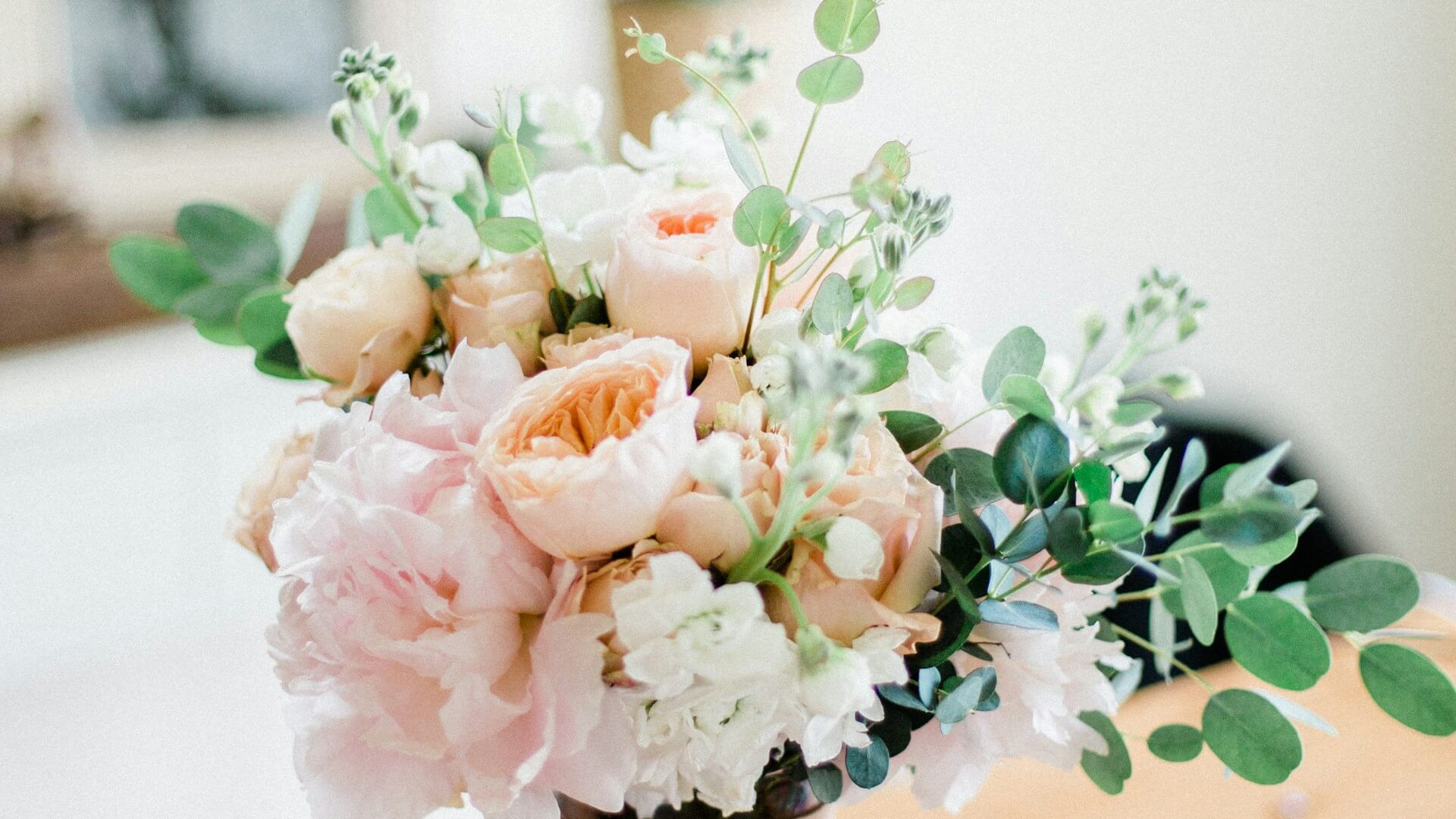 Vista exterior del local FLORES